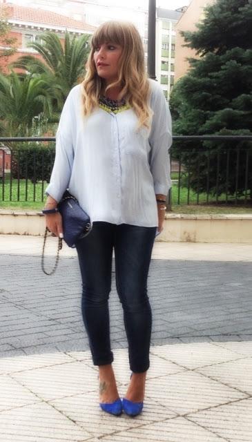 SIMPLE LOOK SIMPLE LOOK