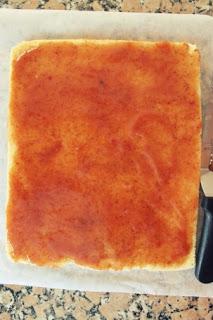 Brazo de gitano de mermelada de fresa. Paso a paso. Brazo de gitano de mermelada de fresa. Paso a paso.