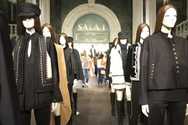 Grazia, H&M; en Fuji x100 H&M, otoño, invierno, 2013, paris