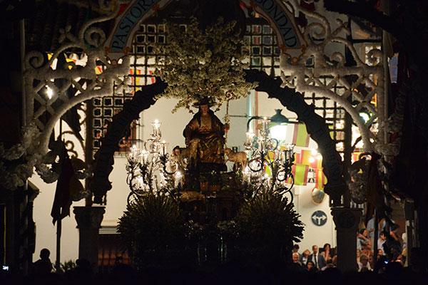 Fotografías de la procesión de la Divina Pastora de Cantillana (III)