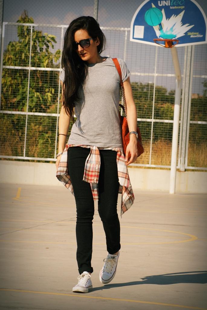 Atada a la cintura Atada a la cintura