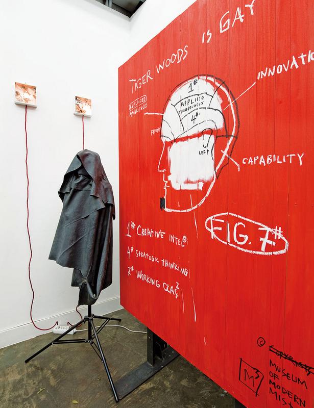 LA TRANSGRESORA CASA DE UN DJ LA TRANSGRESORA CASA DE UN DJ