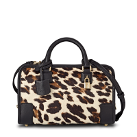 Capsule Monochrome Loewe Capsule Monochrome Loewe