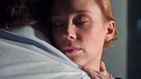 “Betrayal (Traición)”: Aprendiendo a fumar “Betrayal (Traición)”: Aprendiendo a fumar