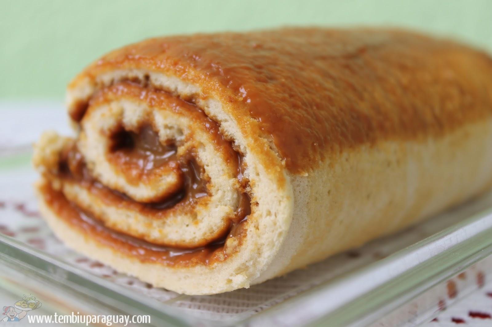 Pionono relleno con dulce de leche