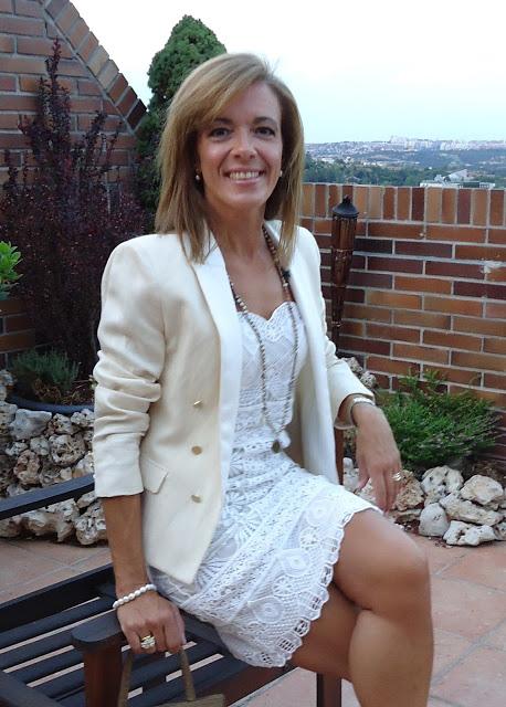 LA BRUJULA EN LA CALLE LA BRUJULA EN LA CALLE