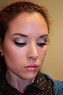 MAQUILLAJE NEGRO/TURUQUESA MAQUILLAJE NEGRO/TURUQUESA