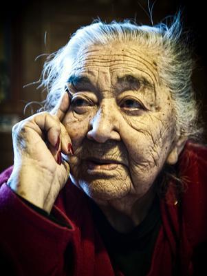 Ancianos Contingentes. Sra. Anita González, ¿no les da vergüenza huevones? Haz clic para visitar la entrada original