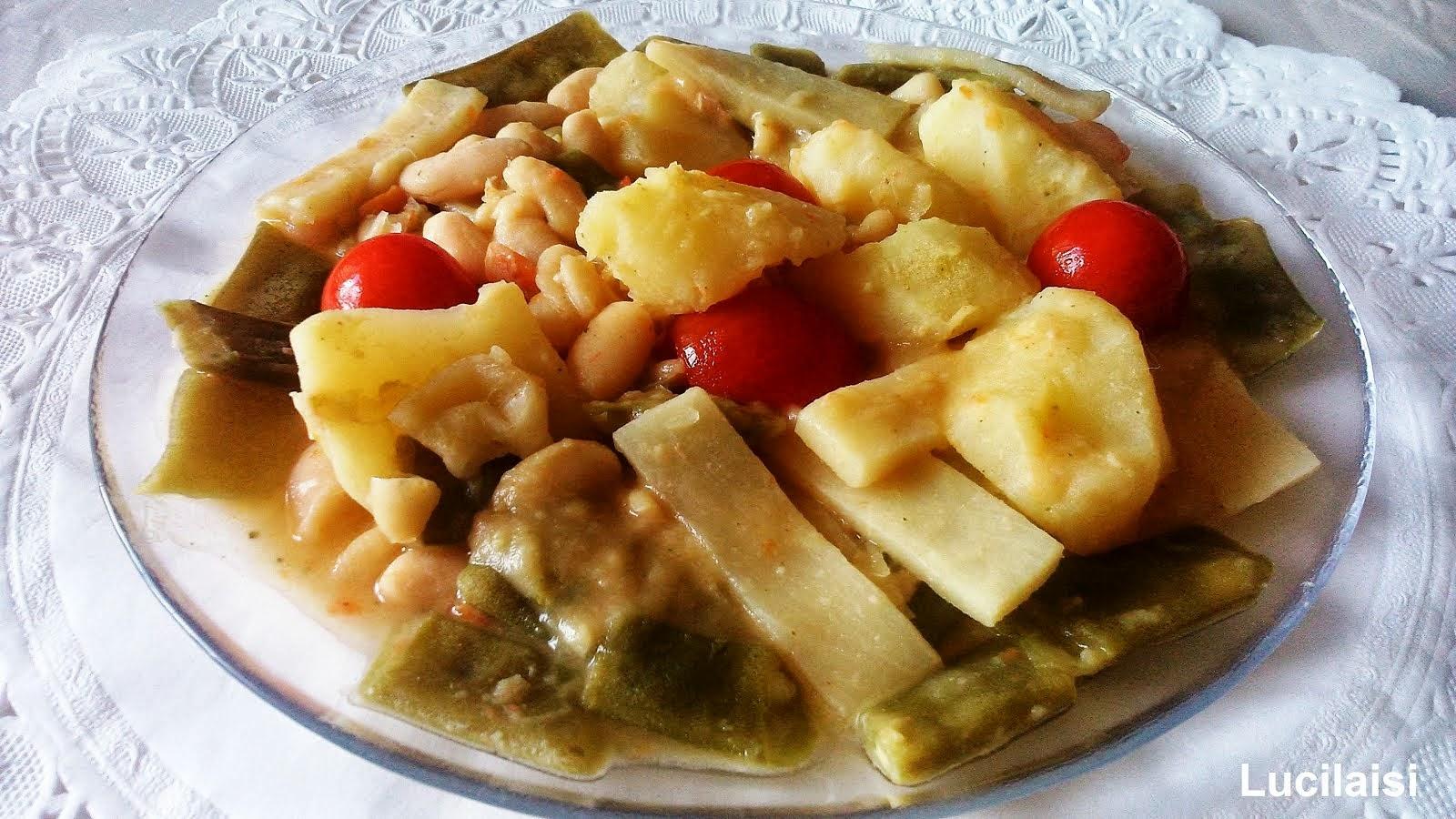 Potaje de alubias,tallos de bambú y patata Potaje de alubias,tallos de bambú y patata