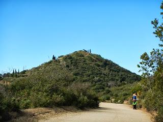 De Santa Coloma de Gramenet a Montcada i Reixac por la font de l'Amigó De Santa Coloma de Gramenet a Montcada i Reixac por la font de l'Amigó