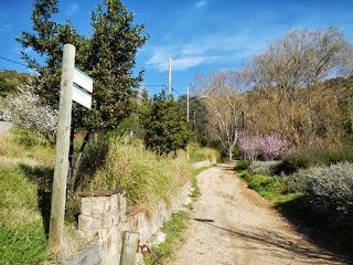 De Santa Coloma de Gramenet a Montcada i Reixac por la font de l'Amigó De Santa Coloma de Gramenet a Montcada i Reixac por la font de l'Amigó