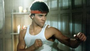 “Retroceder nunca, rendirse jamás” (1986) 5cMLGh9hJ3t8Mo6MZwAaCbSfEOn