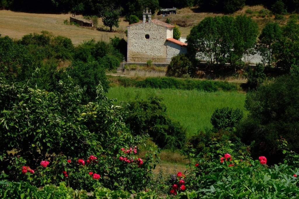 Vasconia en dos ruedas. Antoñana. Ermita de Nuestra Señora del Campo, edificada sobre los restos de una ermita románica del s XIII