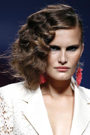 ALLA KOSTROMICHOVA, PREMIADA COMO MEJOR MODELO EN ESTA EDICION DE LA MBFW