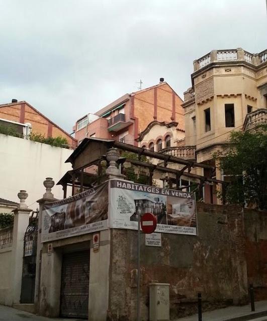 BARCELONA...DOS VILLAS DE HACE SIGLO Y MEDIO EN LA CALLE BERTRAN 76, HAN SIDO DESTRUÍDAS...17-09-2013... BARCELONA...DOS VILLAS DE HACE SIGLO Y MEDIO EN LA CALLE BERTRAN 76, HAN SIDO DESTRUÍDAS...17-09-2013...