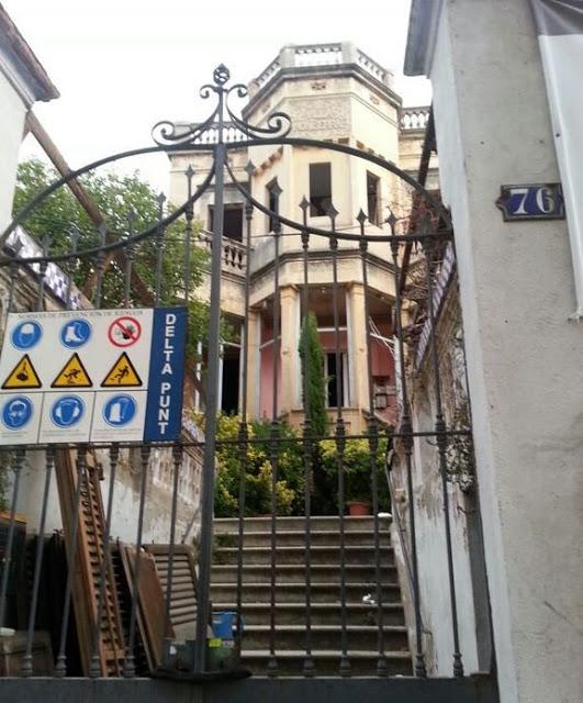 BARCELONA...DOS VILLAS DE HACE SIGLO Y MEDIO EN LA CALLE BERTRAN 76, HAN SIDO DESTRUÍDAS...17-09-2013... BARCELONA...DOS VILLAS DE HACE SIGLO Y MEDIO EN LA CALLE BERTRAN 76, HAN SIDO DESTRUÍDAS...17-09-2013...