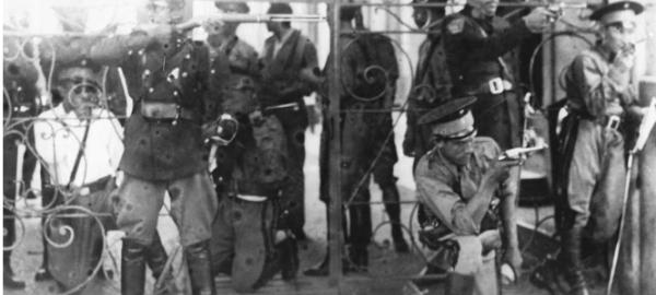 Represión Policial 1930 . Imagen del Museo de la Ciudad 665x300 El primer fusilador