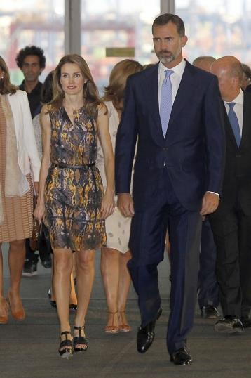 Letizia repite vestido de Hugo Boss en Valencia
