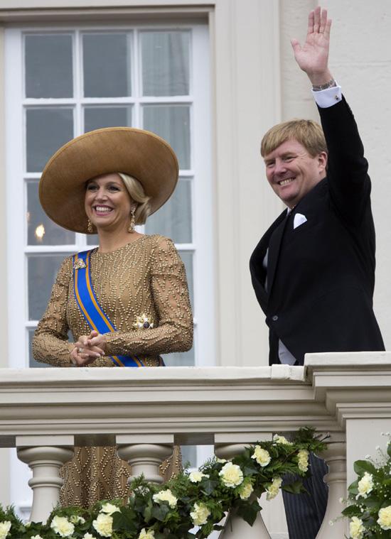 Guillermo y Máxima de Holanda su primer 'Día del Príncipe' Guillermo Alejandro y Máxima de Holanda presiden su primer 'Día del Príncipe' como soberanos