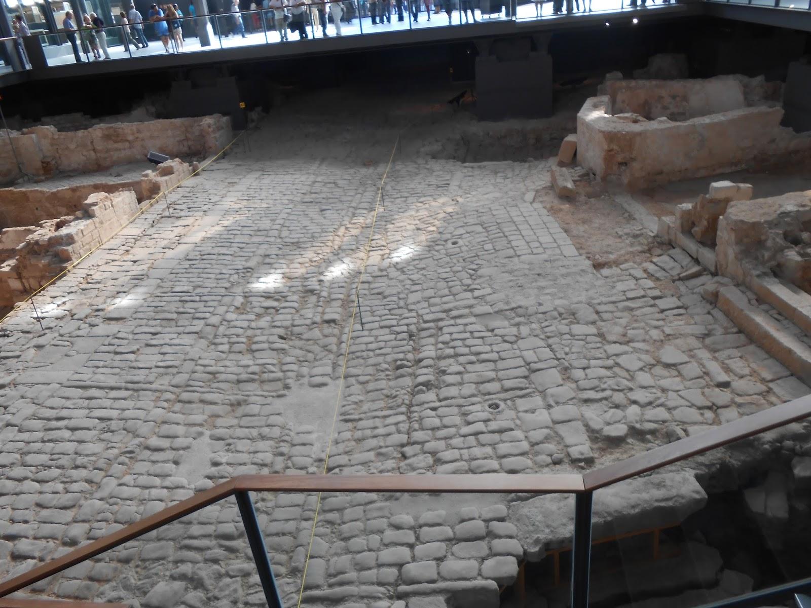 BARCELONA...EL BORN, UNA TARDE CULTURAL...18-09-2013...1ª, PARTE... BARCELONA...EL BORN, UNA TARDE CULTURAL...18-09-2013...1ª, PARTE...