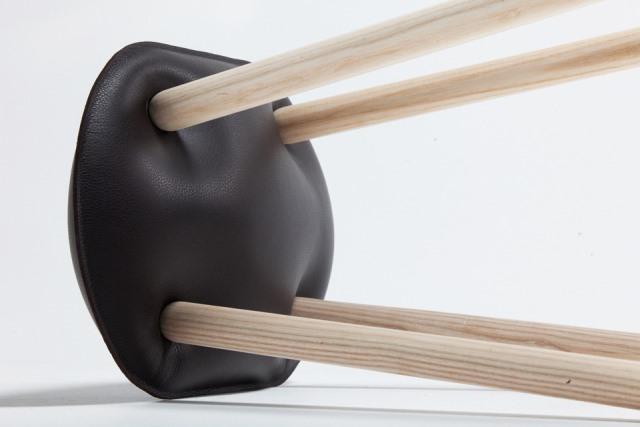 Bloated stool de Damien Gernay Bloated stool de Damien Gernay