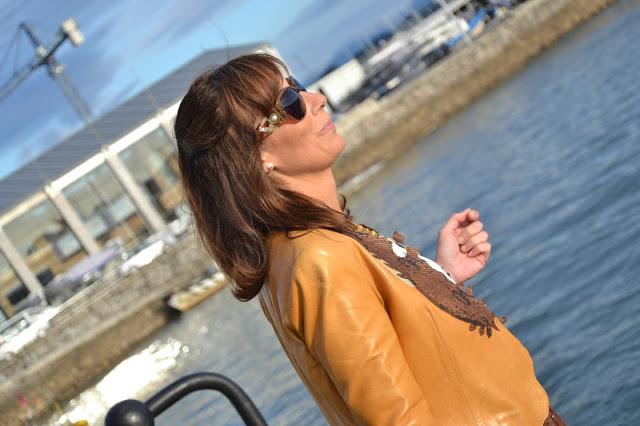 MIS LOOKS - A DUO MIS LOOKS - A DUO