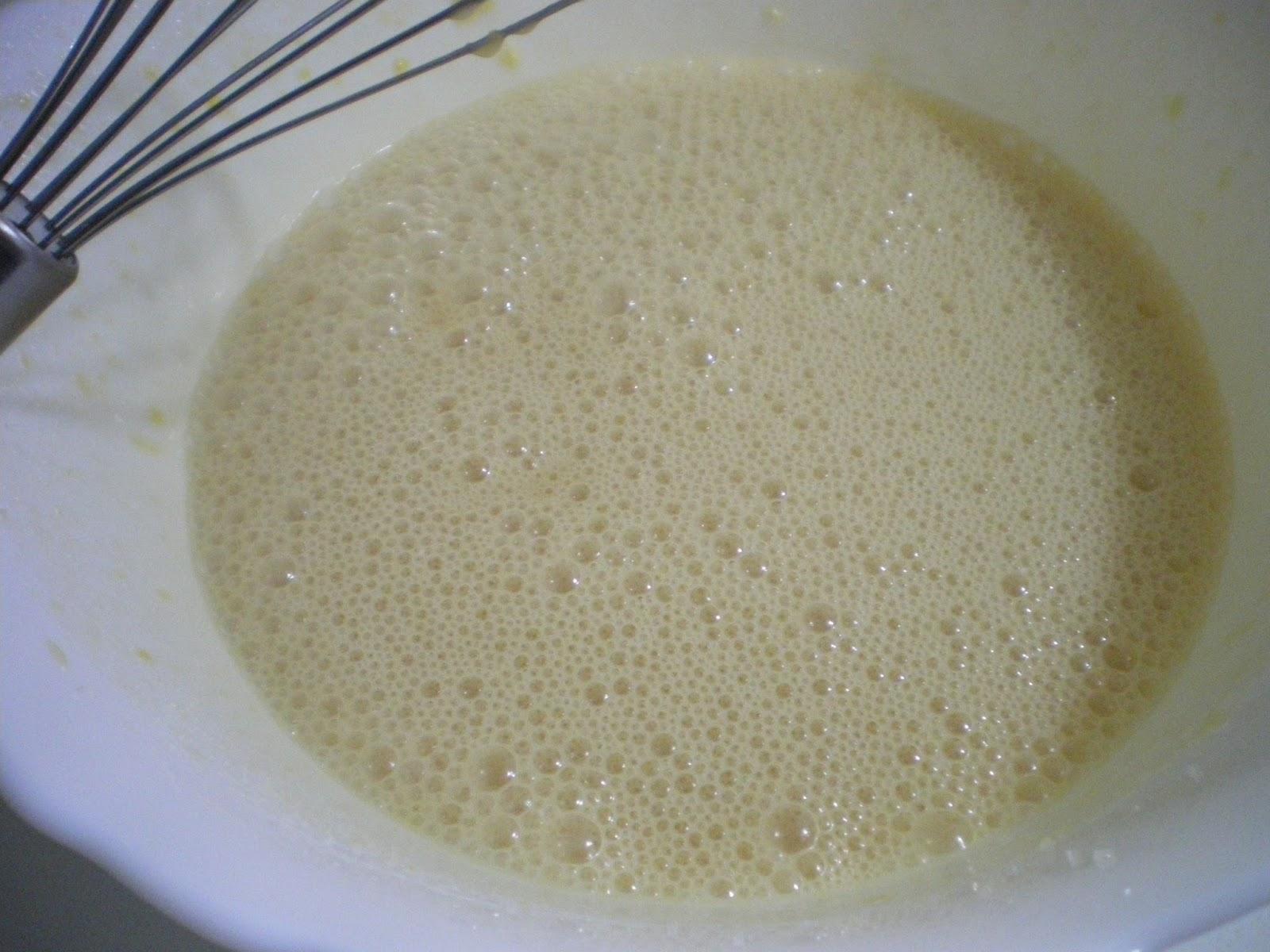 Corona de chocolate con guindas y pasas al kirsch Corona de chocolate con guindas y pasas al kirsch