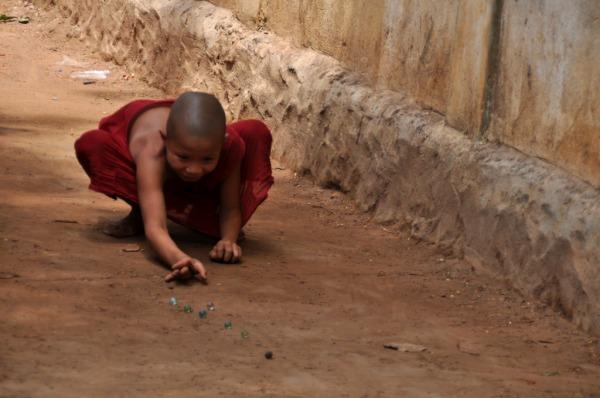 DSC_0055 Viendo la vida pasar desde Hsipaw