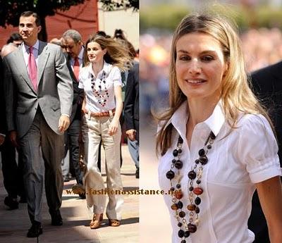 Los Príncipes de Asturias, en un encuentro del Instituto Cervantes en Ciudad Real. El look de Dña. Letizia