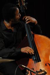 Stanley Clarke Band & Hiromi en el FIJAZZ 2010. Crónica de El Musiquero Impertinente (IV) y... Stanley Clarke Band & Hiromi en el FIJAZZ 2010. Crónica de El Musiquero Impertinente (IV) y...