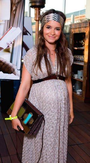 MIROSLAVA DUMA: CON ESTILO Y EMBARAZADA. / MIROSLAVA DUMA: WITH STYLE AND PREGNANT.