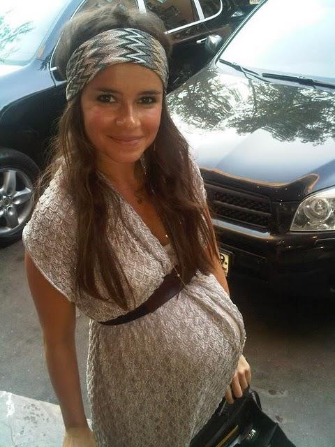 MIROSLAVA DUMA: CON ESTILO Y EMBARAZADA. / MIROSLAVA DUMA: WITH STYLE AND PREGNANT.