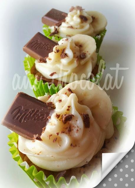 Cupcakes de plátano con delicioso bocado de chocolate