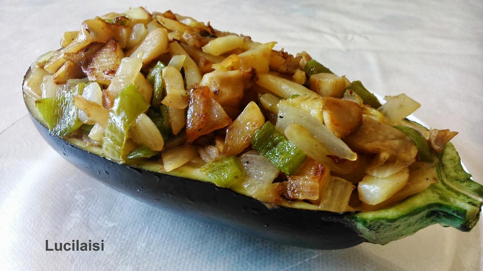 Berenjenas rellenas con setas, pimiento y cebolla Berenjenas rellenas con setas, pimiento y cebolla