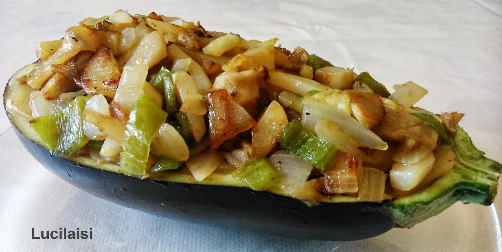 Berenjenas rellenas con setas, pimiento y cebolla Berenjenas rellenas con setas, pimiento y cebolla