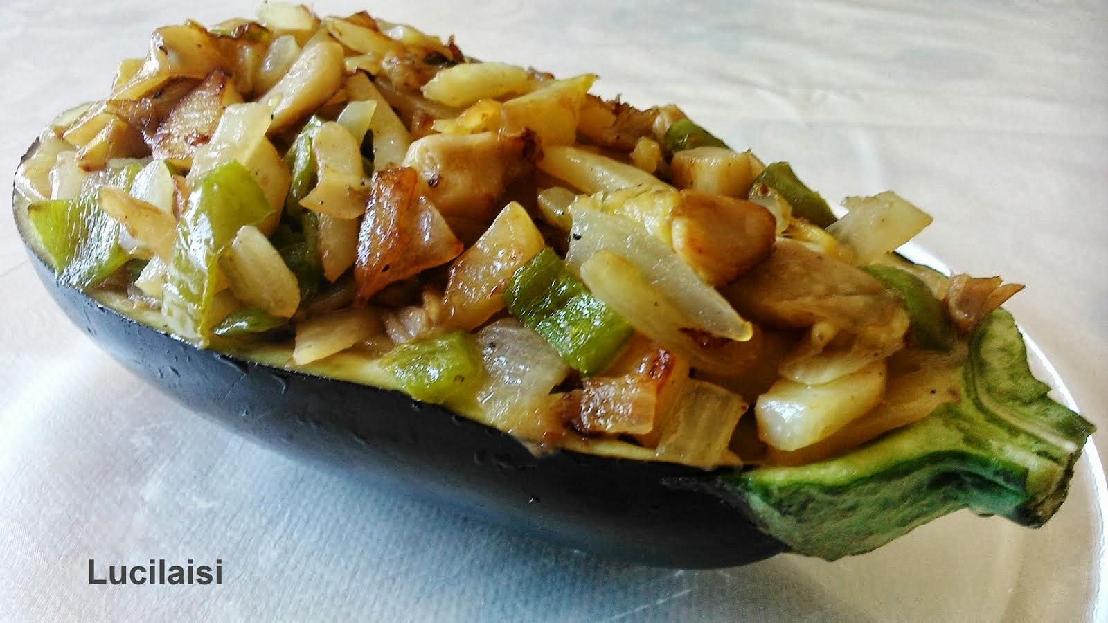 Berenjenas rellenas con setas, pimiento y cebolla Berenjenas rellenas con setas, pimiento y cebolla