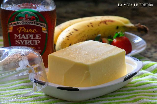 Breakfast Fun: Pancakes con Chocolate y Bananas. Breakfast Fun: Pancakes con Chocolate y Bananas.