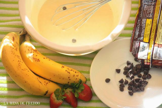 Breakfast Fun: Pancakes con Chocolate y Bananas. Breakfast Fun: Pancakes con Chocolate y Bananas.