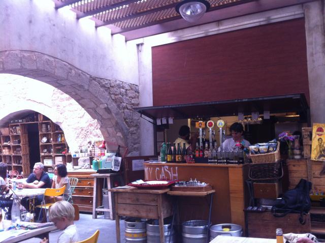 Espai Mescladís, una terraza en la que se cocinan oportunidades. Espai Mescladís