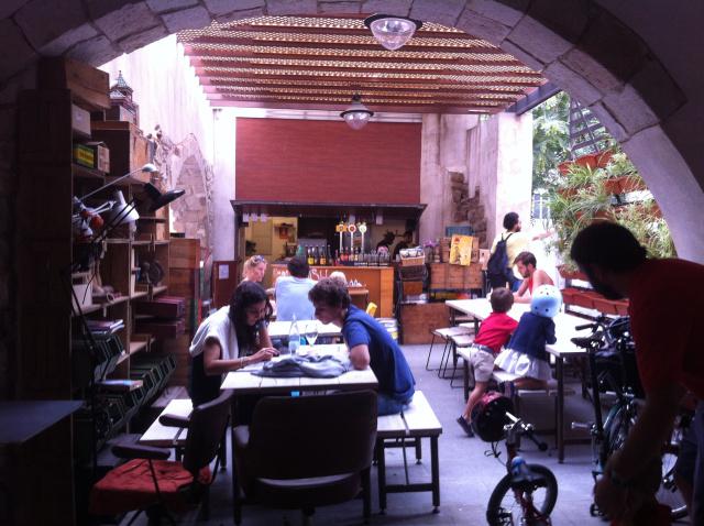 Espai Mescladís, una terraza en la que se cocinan oportunidades. Espai Mescladís