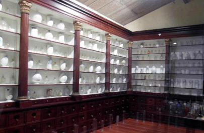 El gabinete de Física del Seminario de Santiago Farmacia