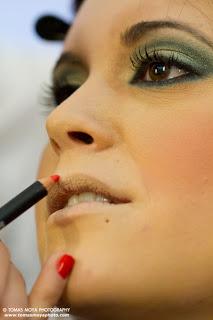 NUEVO VÍDEO DE MAQUILLAJE EN VERDE, DORADO Y BRONCE NUEVO VÍDEO DE MAQUILLAJE EN VERDE, DORADO Y BRONCE