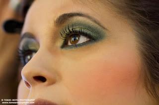 NUEVO VÍDEO DE MAQUILLAJE EN VERDE, DORADO Y BRONCE NUEVO VÍDEO DE MAQUILLAJE EN VERDE, DORADO Y BRONCE