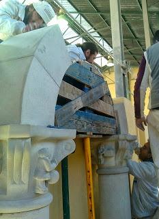 MONTAJE DE ARCO ROMÁNICO MONTAJE DE ARCO ROMÁNICO