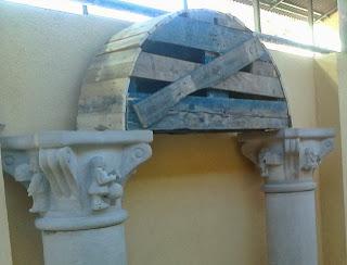 MONTAJE DE ARCO ROMÁNICO MONTAJE DE ARCO ROMÁNICO