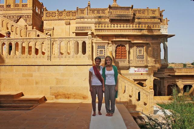 Pantalón estilo pijama en India Pantalón estilo pijama en India