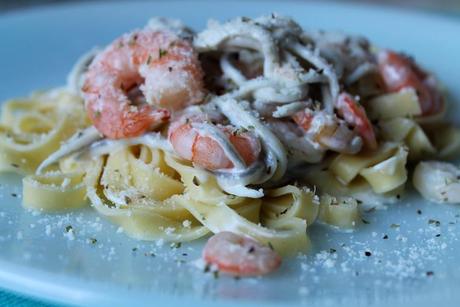 Pasta con gambas y gulas al ajillo IMG_6520