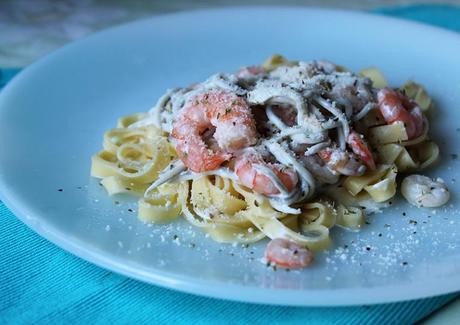 Pasta con gambas y gulas al ajillo IMG_6518