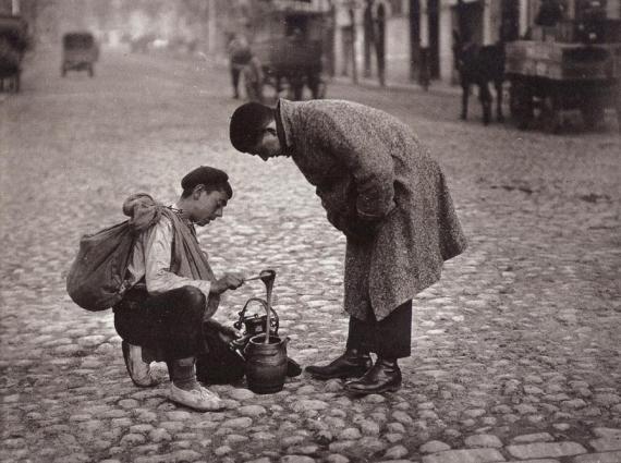 Fotos antiguas: El mielero de la Alcarria Mielero de la Alcarria en Madrid, 1925