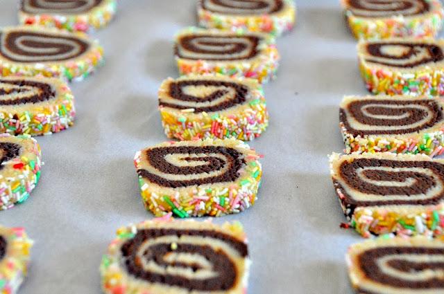 GALLETAS EN ESPIRAL Y SPRINKLES GALLETAS EN ESPIRAL Y SPRINKLES